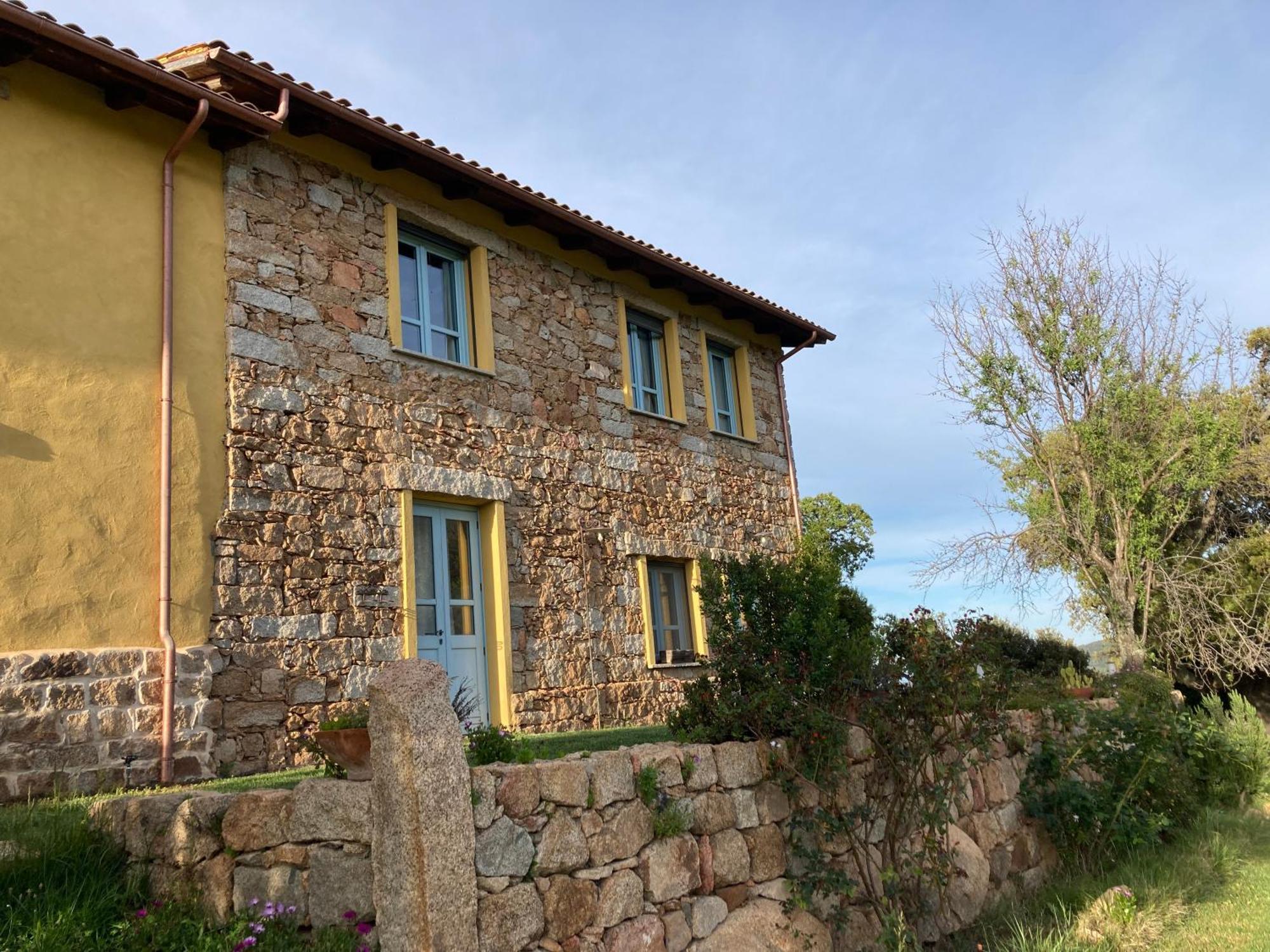 Agriturismo Is Conchisceddas Gonnosfanàdiga Exterior foto